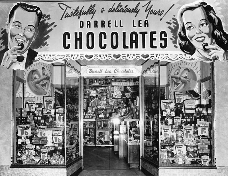 Darell lea storefront